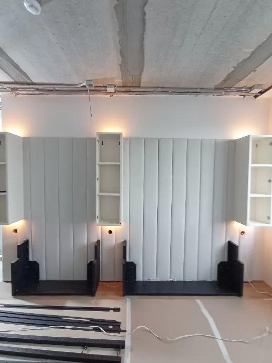 LE_Навесная полка с дверцей шириной 350 мм