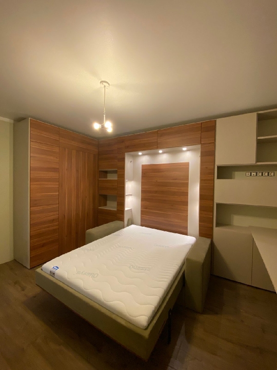 UY_W_55_c Книжный шкаф с распашными дверцами