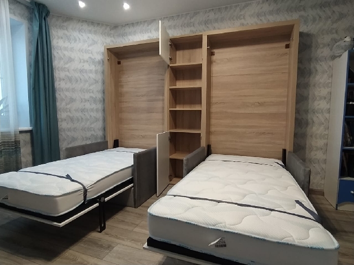 UY_W_55_c Книжный шкаф с распашными дверцами