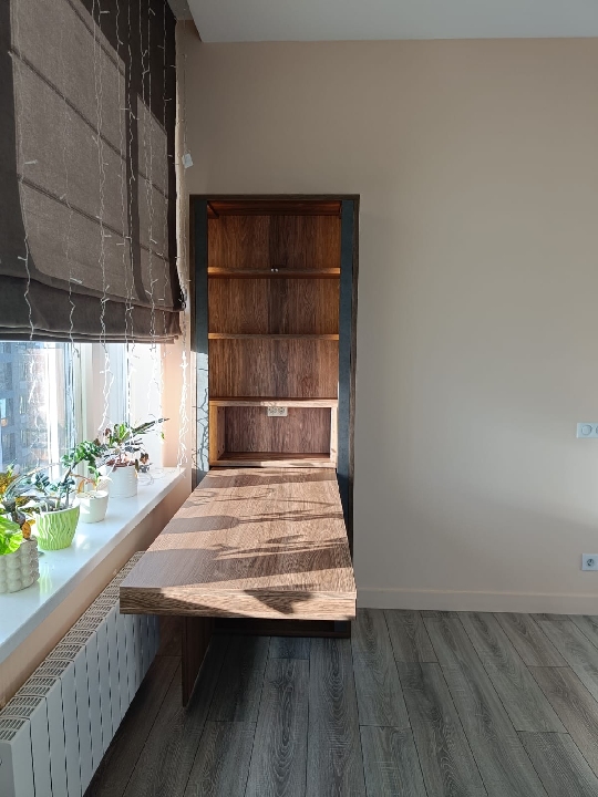 Шкаф 1.1 с откидным столом и подсветкой