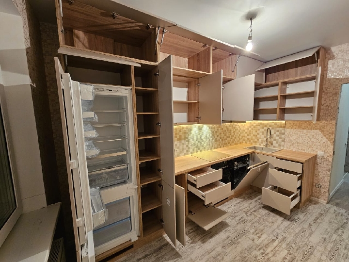 TEEN ROOM Спальное место с горизонтальным открыванием